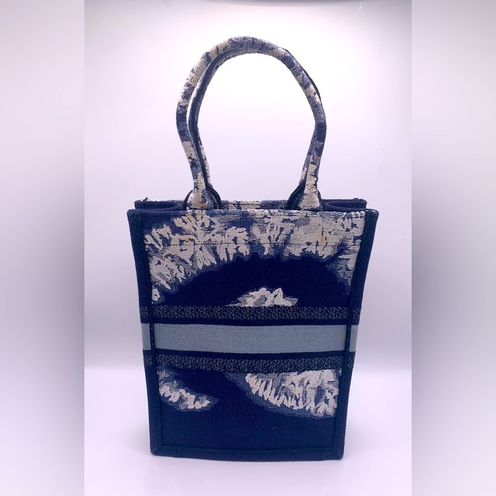 Christian Dior Vertical Book Tote - Picture 2 of 6